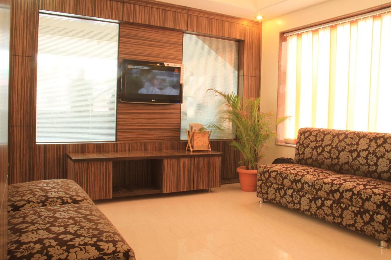 Hotel Sai Gurusthan Shirdi Luaran gambar