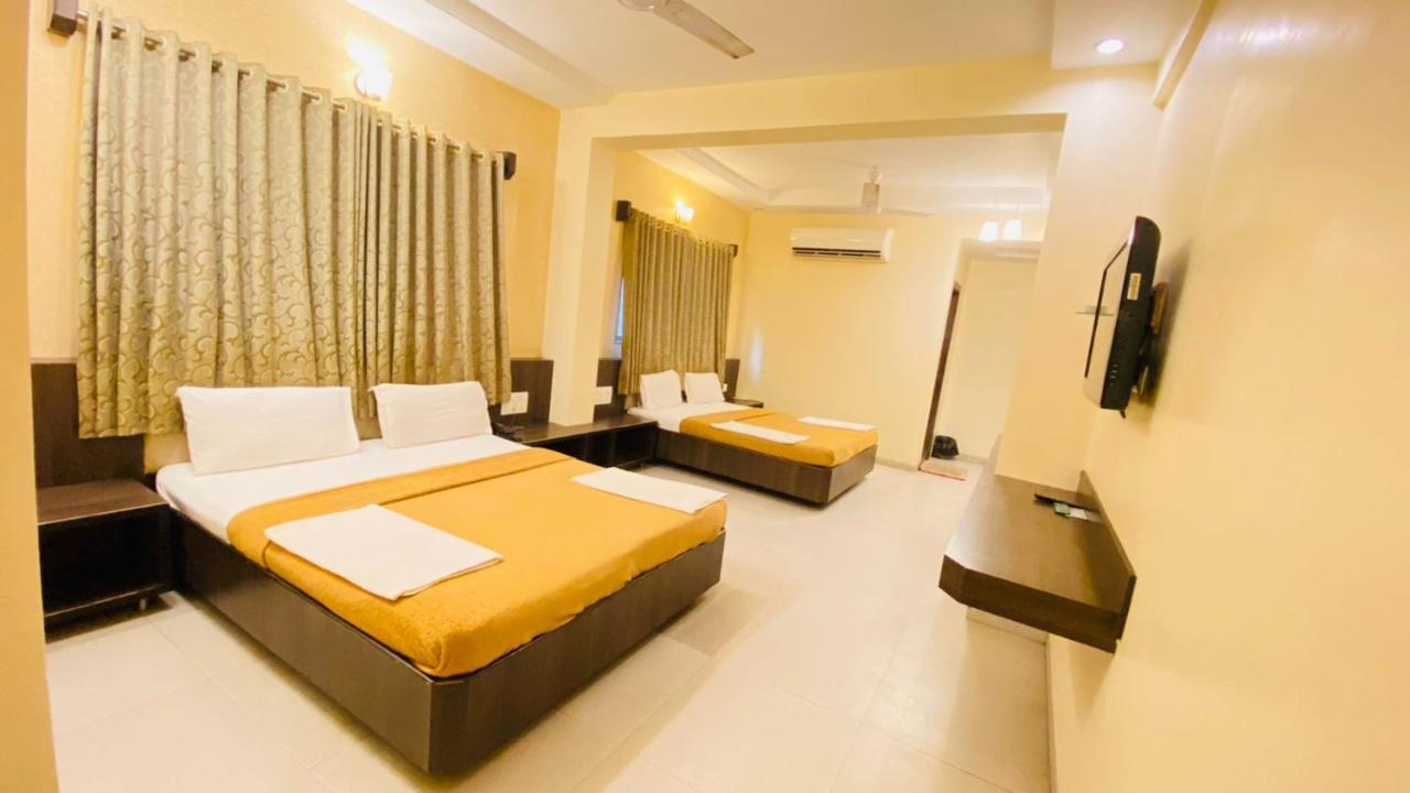 Hotel Sai Gurusthan Shirdi Luaran gambar