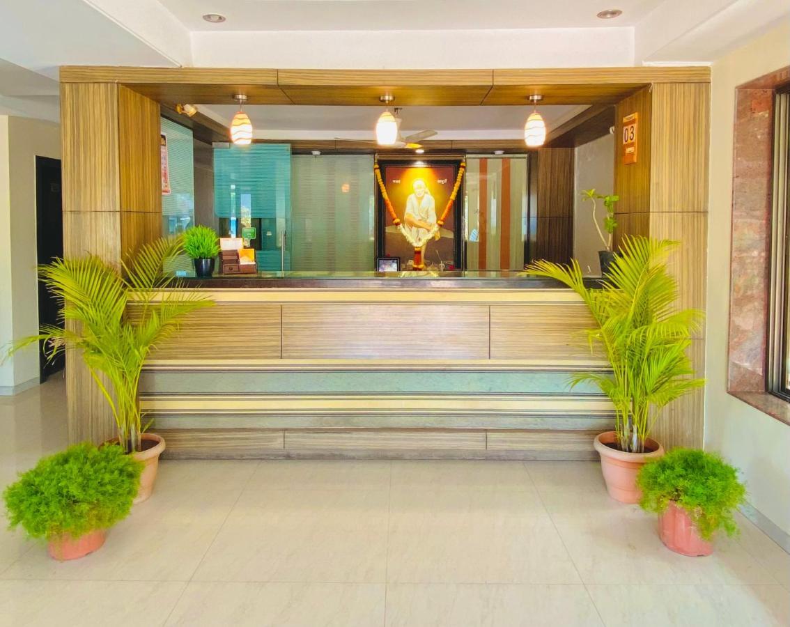 Hotel Sai Gurusthan Shirdi Luaran gambar
